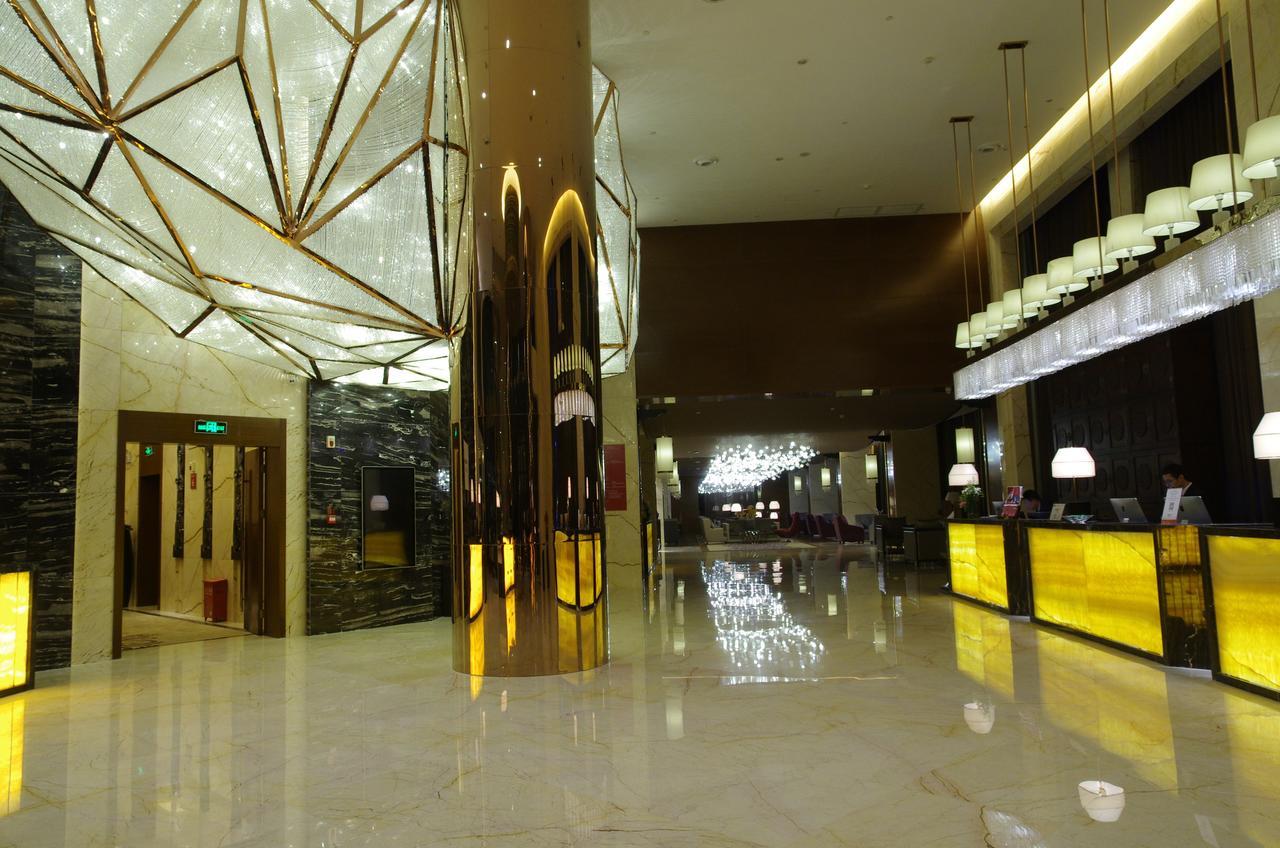 Argyle Grand Hotel Xingyi  Eksteriør billede