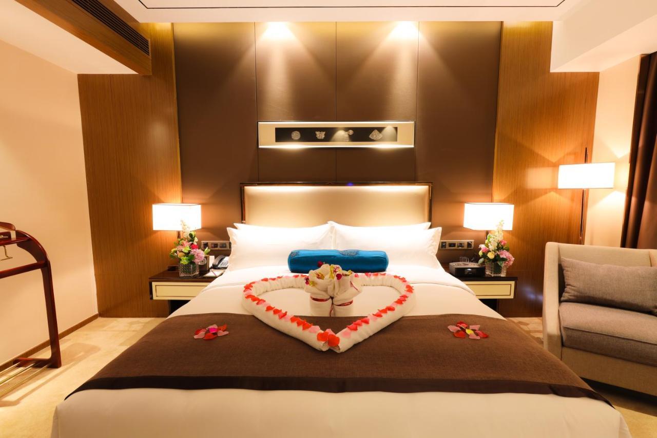 Argyle Grand Hotel Xingyi  Eksteriør billede