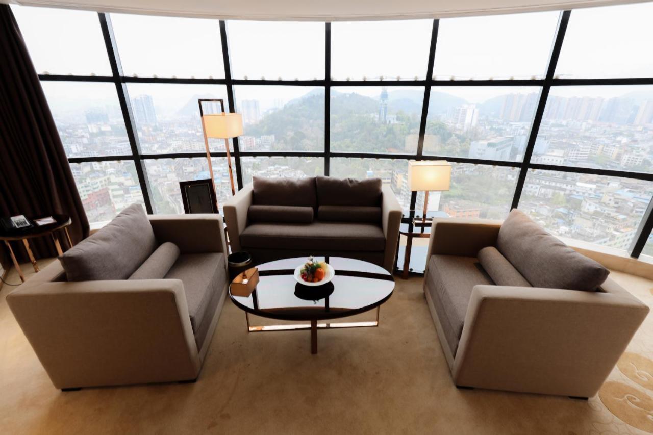 Argyle Grand Hotel Xingyi  Eksteriør billede