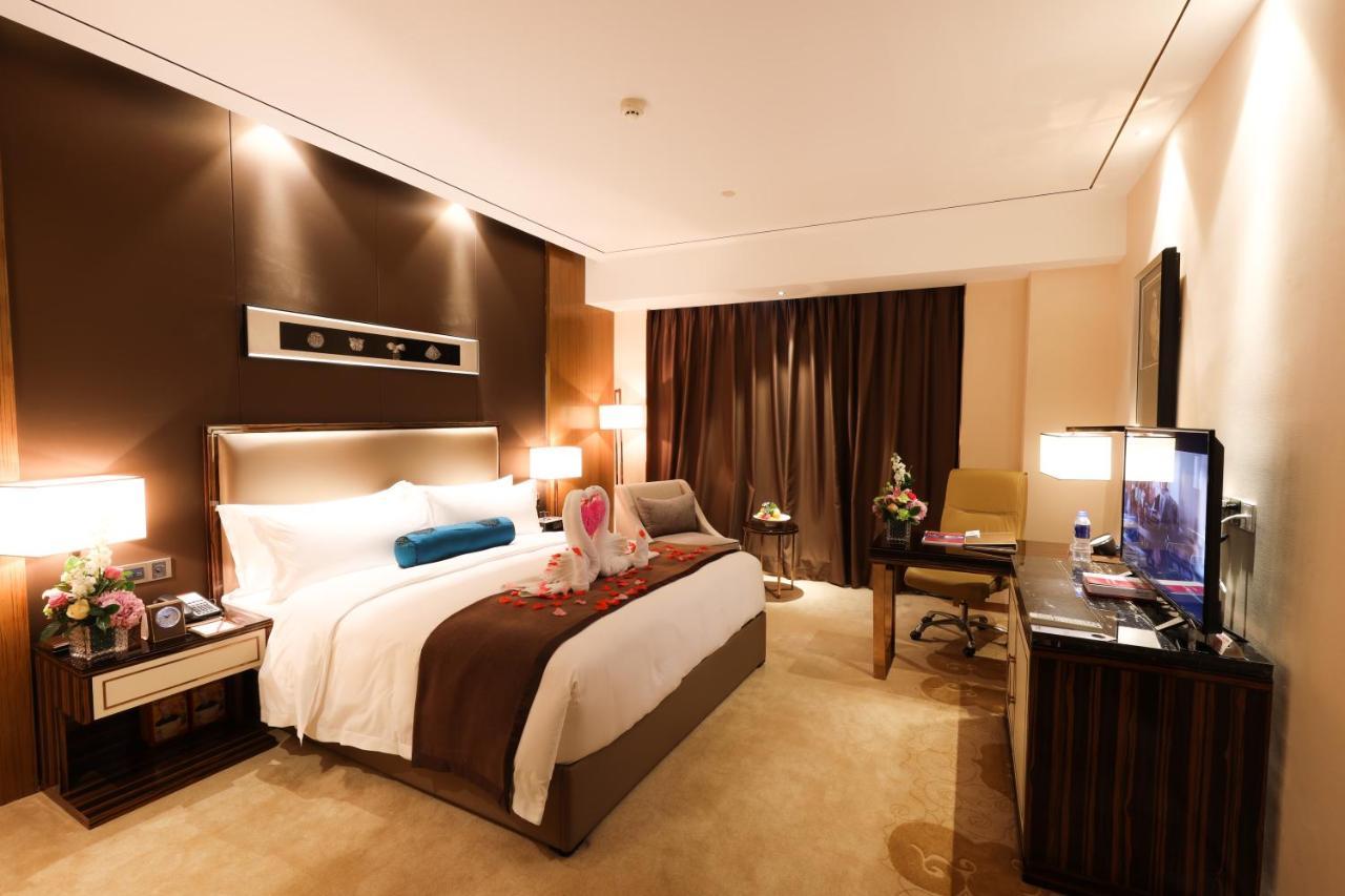 Argyle Grand Hotel Xingyi  Eksteriør billede