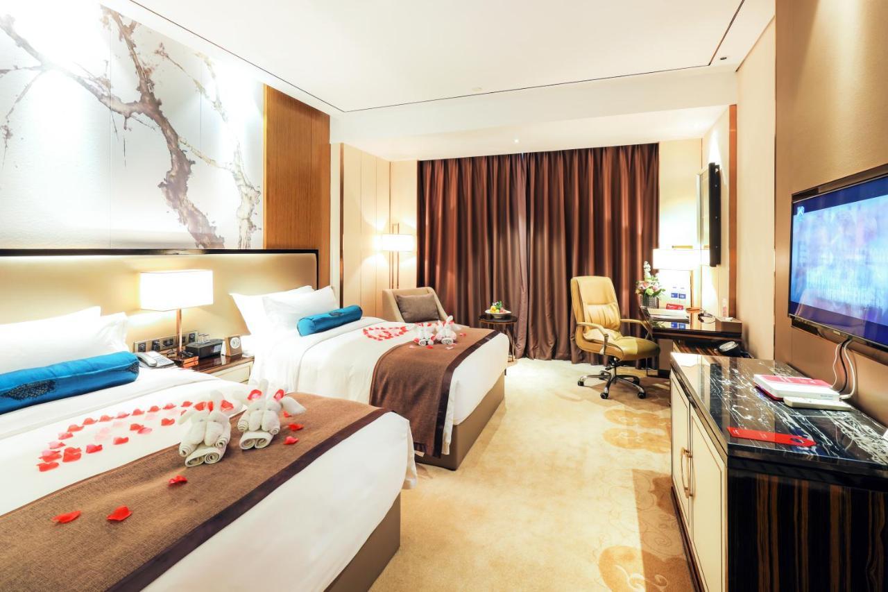 Argyle Grand Hotel Xingyi  Eksteriør billede